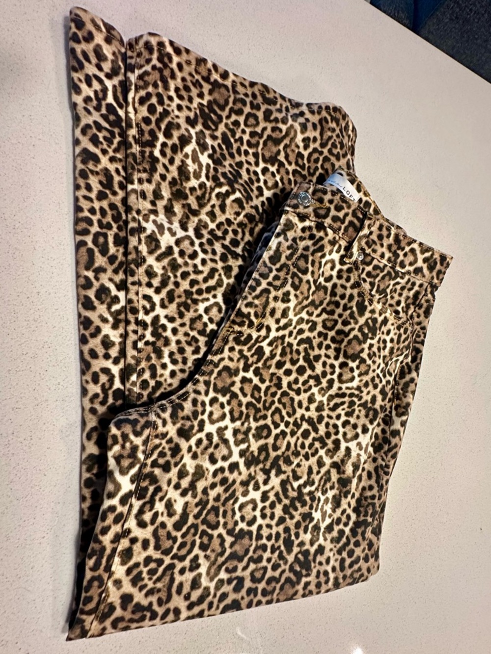 LOFT Leopard-Print wide leg Jeans - Picture 2 of 5